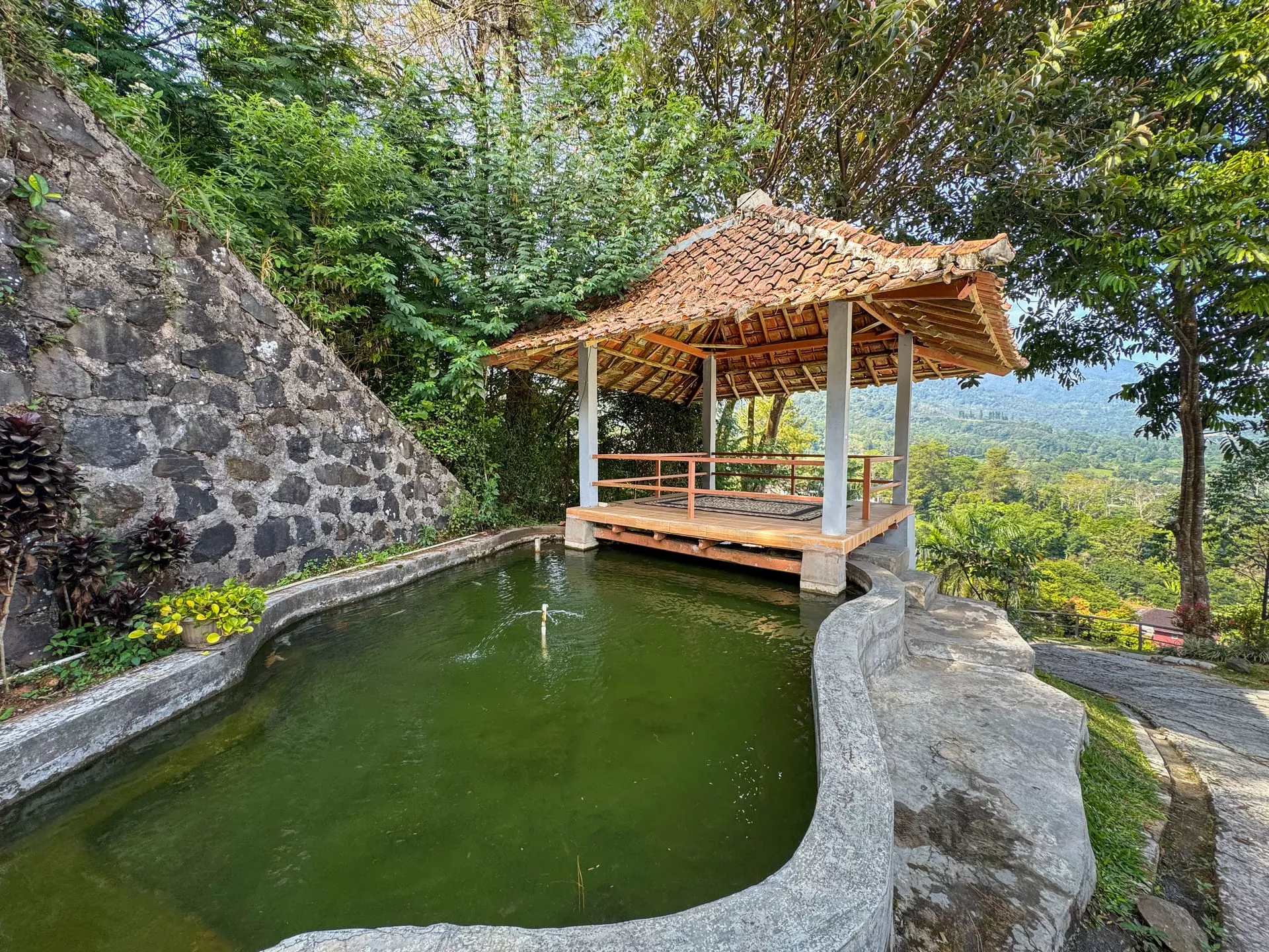 Villa Kaca 1 sorotan 3