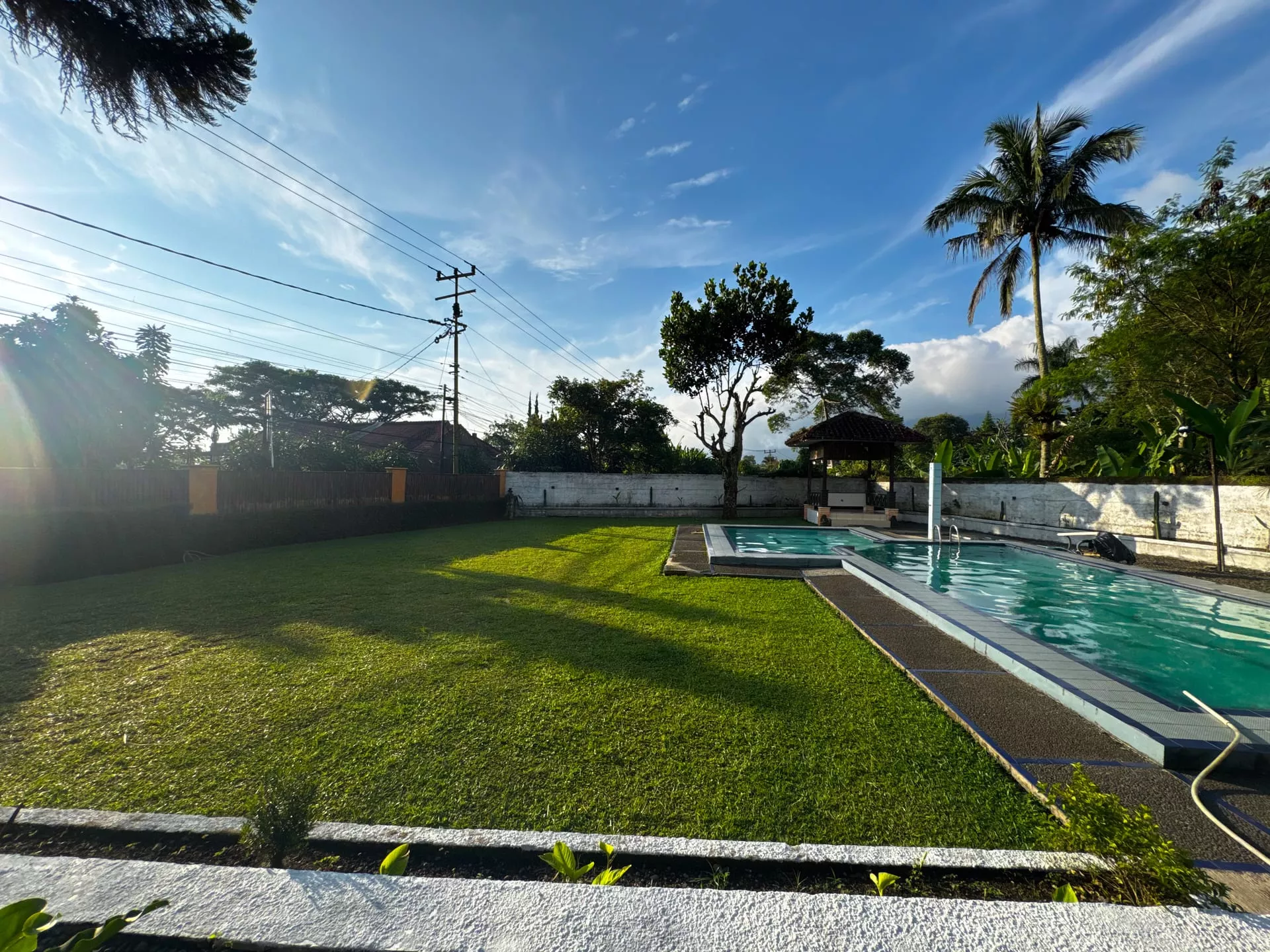 Villa Cemara sorotan 3