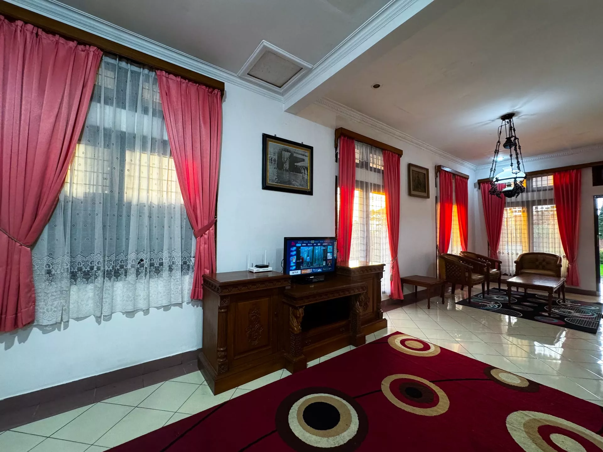 Villa Cemara sorotan 25