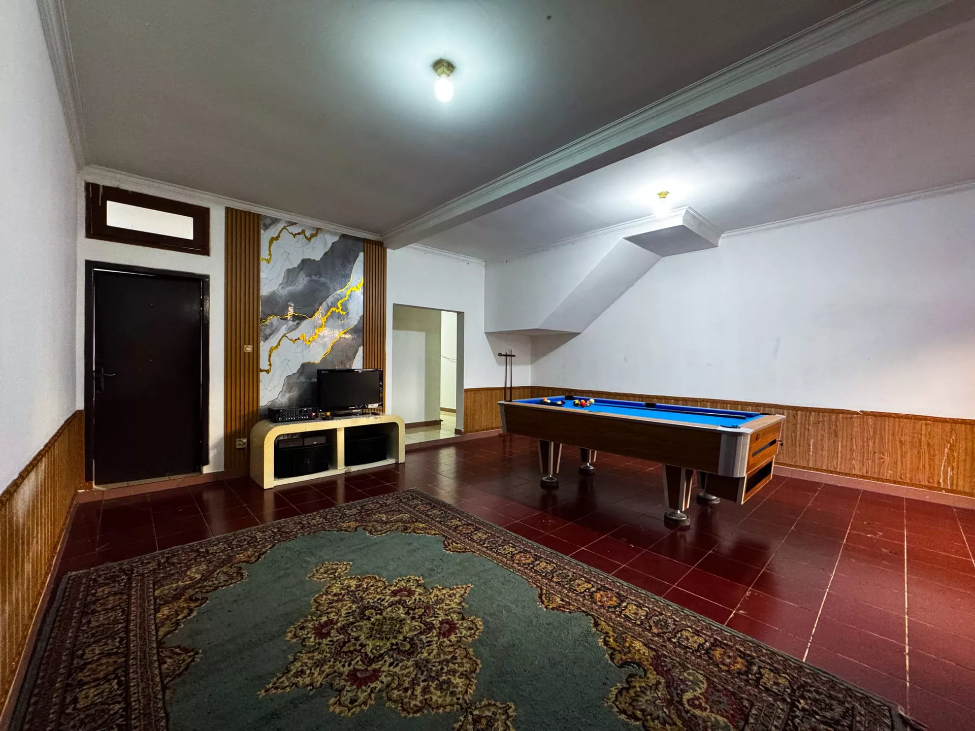 Villa Cemara sorotan 26