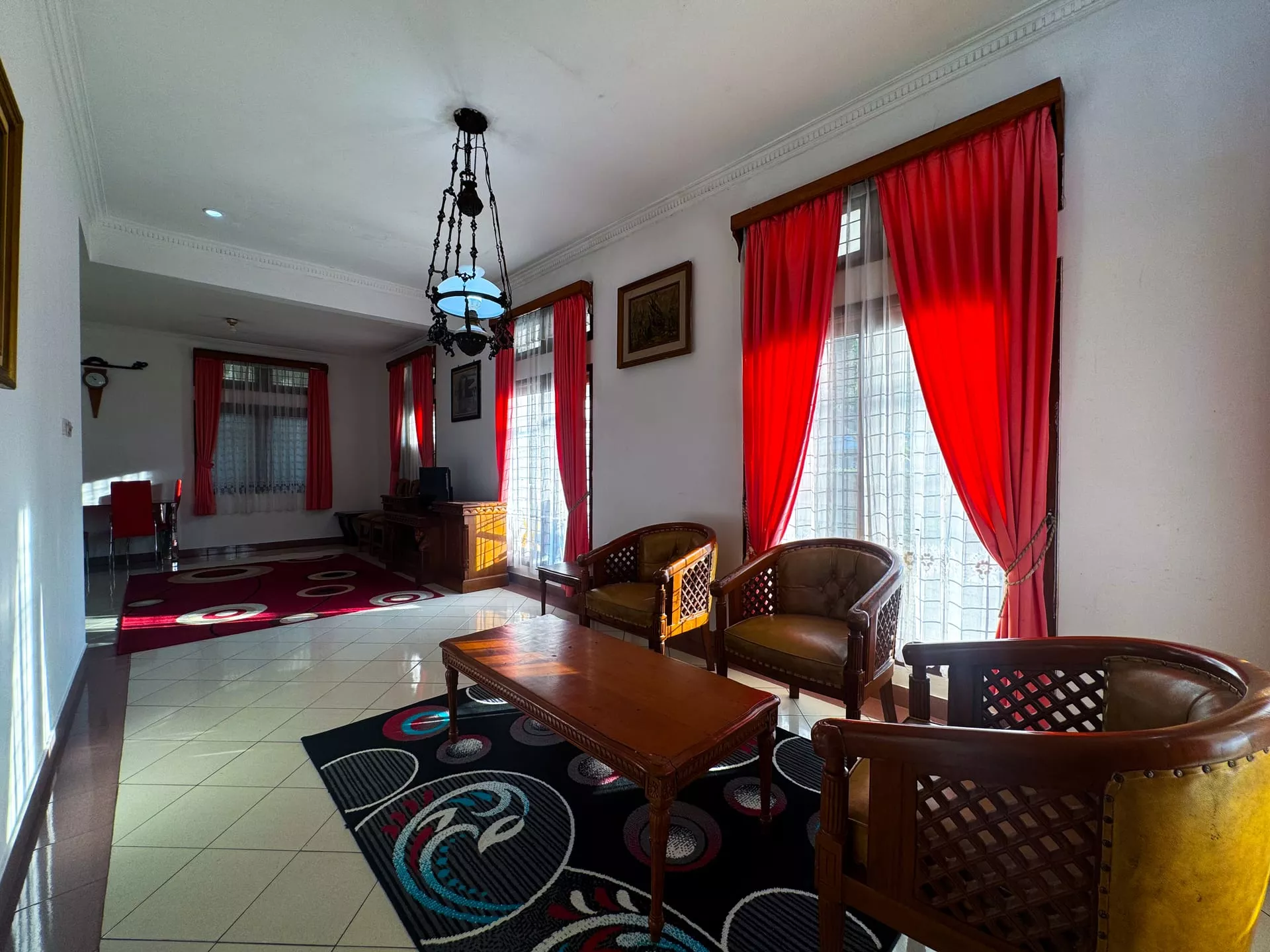 Villa Cemara sorotan 7